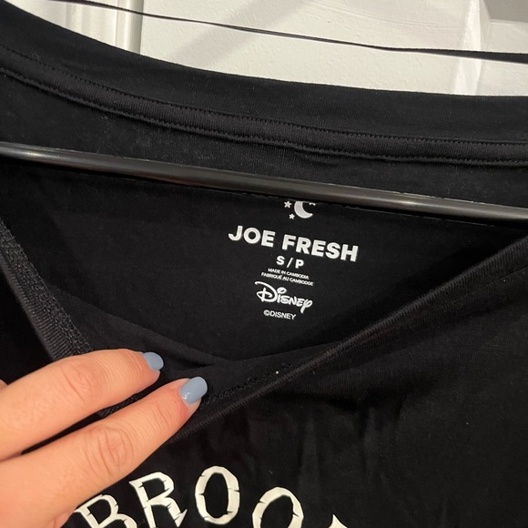 NWT Ladies Size Small Joe Fresh Broom Squad T-shirt - Picture 2 of 4